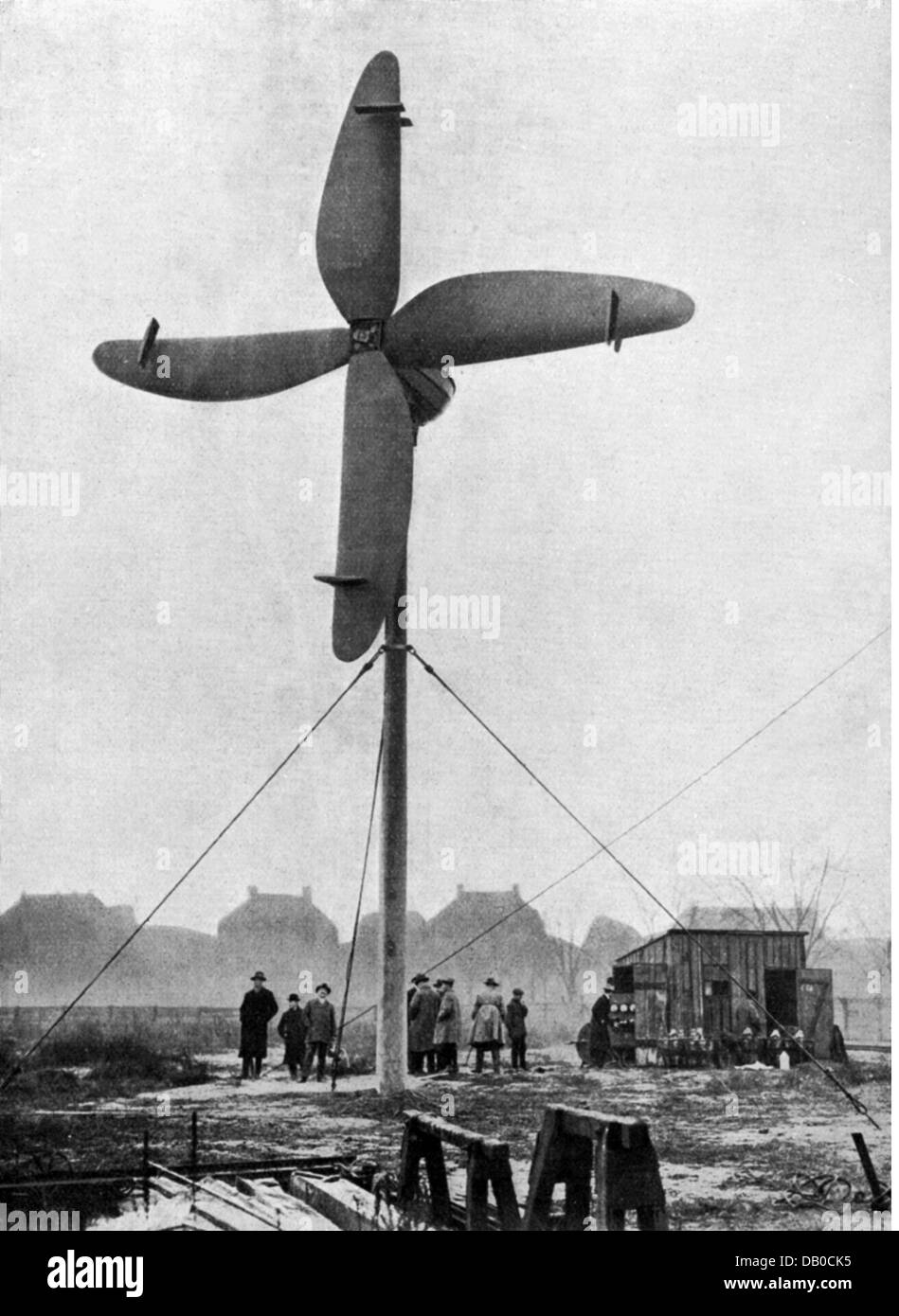 Energie, Wind, Ventimotor, Windkraftwerk, entwickelt von Kurt Bilau (1872 - 1941), aus: 'Koralle', Nr. 6, Berlin, 1925, zusätzliche-Rights-Clearences-not available Stockfoto