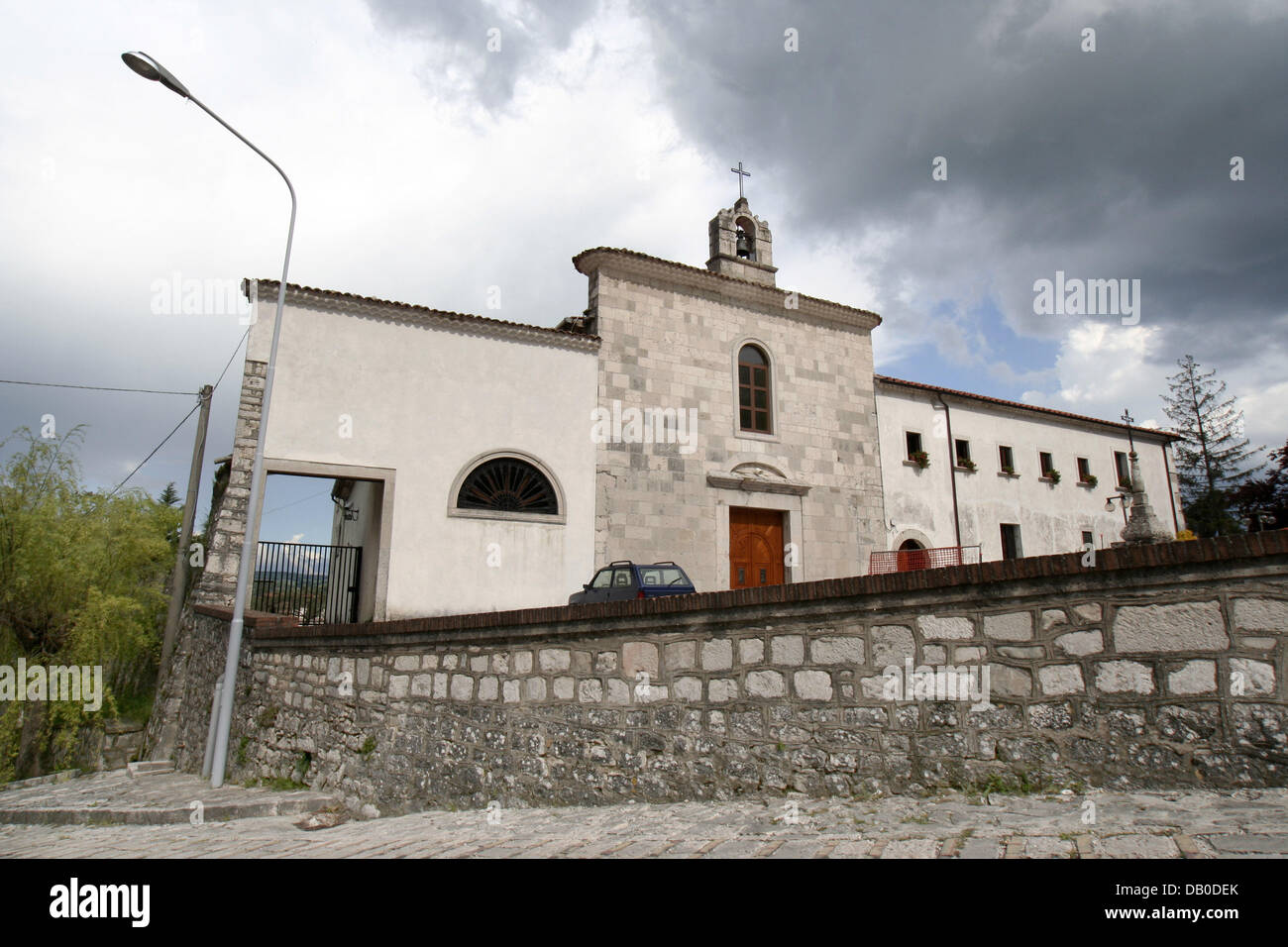 Das Bild zeigt Kapuzinerkloster war Heimat des italienischen Heiligen Padre Pio ab 1916 in Morcone, Italien, 12. Mai 2007. Padre Pio, geboren als Francesco Forgione am 25. Mai 1887 in Benevento, starb am 23. September 1968. Er wurde im Jahr 2002 cannonized. Mit vielen wundern, die ihm zugeschrieben wird Pater Pio wie Nationalheiligen Italiens verehrt. Foto: Lars Halbauer Stockfoto
