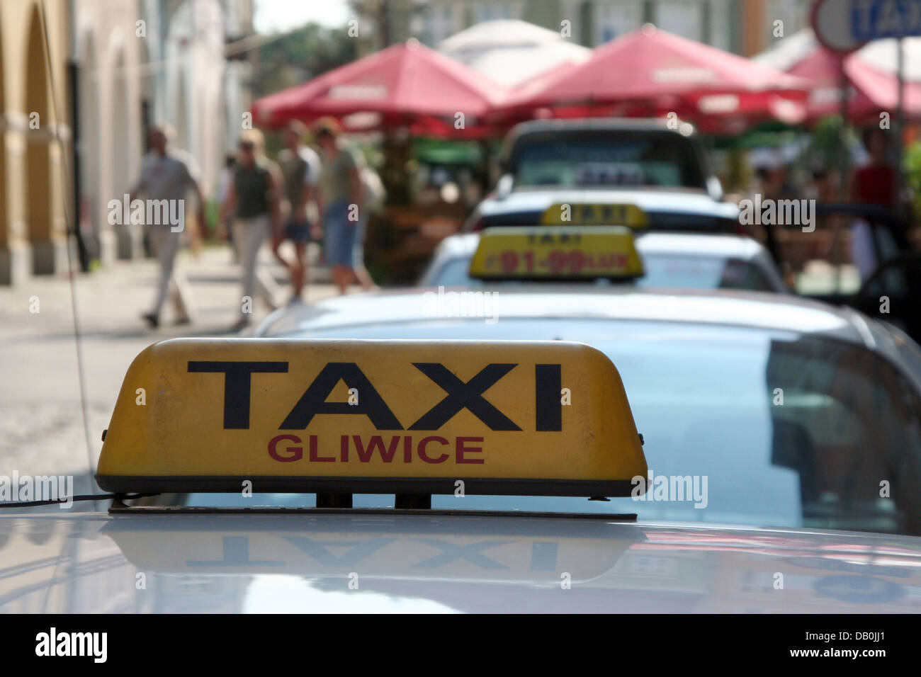 Das Bild zeigt ein Taxi in Gliwice, Polen, 16. August 2007. Hitlers Regime gefälscht einen Angriff auf die Stadt-Radio-Station, einen Grund haben, dringen in Polen am 1. September 1939, dem Beginn des zweiten Weltkriegs. Foto: Lars Halbauer Stockfoto Das Bild zeigt ein Taxi in Gliwice, Polen, 16. August 2007. Hitlers Regime gefälscht einen Angriff auf die Stadt-Radio-Station, einen Grund haben, dringen in Polen am 1. September 1939, dem Beginn des zweiten Weltkriegs. Foto: Lars Halbauer Stockfoto