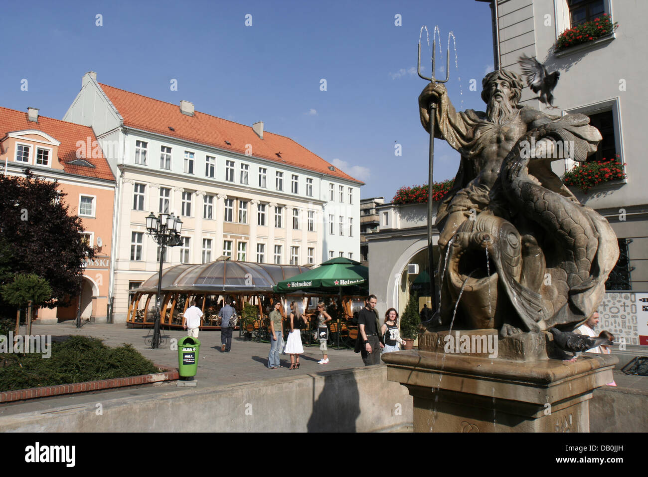 Das Bild zeigt den Platz vor dem Rathaus in Gliwice, Polen, 16. August 2007. Hitlers Regime gefälscht einen Angriff auf die Stadt-Radio-Station, einen Grund haben, dringen in Polen am 1. September 1939, dem Beginn des zweiten Weltkriegs. Foto: Lars Halbauer Stockfoto Das Bild zeigt den Platz vor dem Rathaus in Gliwice, Polen, 16. August 2007. Hitlers Regime gefälscht einen Angriff auf die Stadt-Radio-Station, einen Grund haben, dringen in Polen am 1. September 1939, dem Beginn des zweiten Weltkriegs. Foto: Lars Halbauer Stockfoto