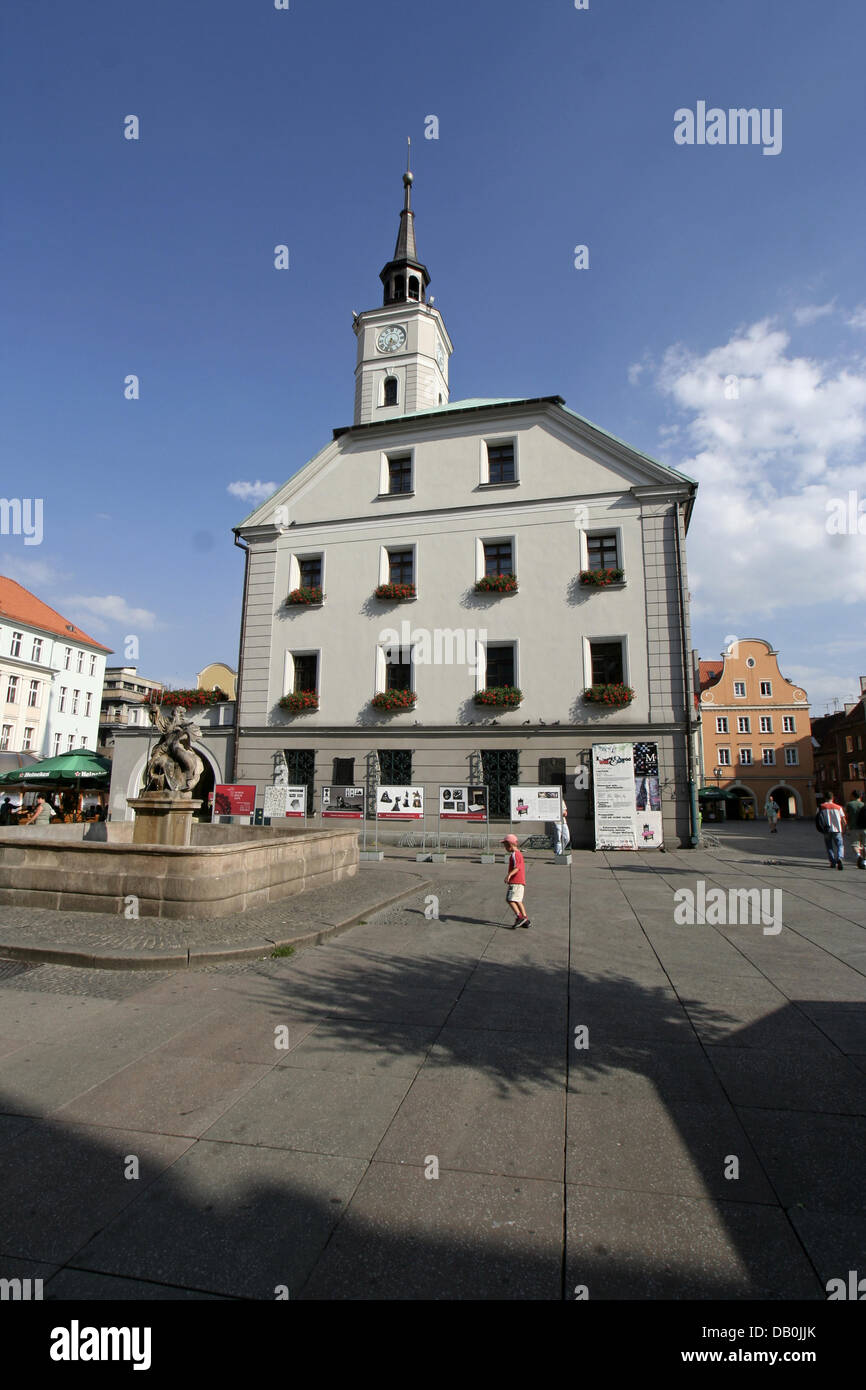 Das Bild zeigt das Rathaus in Gliwice, Polen, 16. August 2007. Hitlers Regime gefälscht einen Angriff auf die Stadt-Radio-Station, einen Grund haben, dringen in Polen am 1. September 1939, dem Beginn des zweiten Weltkriegs. Foto: Lars Halbauer Stockfoto Das Bild zeigt das Rathaus in Gliwice, Polen, 16. August 2007. Hitlers Regime gefälscht einen Angriff auf die Stadt-Radio-Station, einen Grund haben, dringen in Polen am 1. September 1939, dem Beginn des zweiten Weltkriegs. Foto: Lars Halbauer Stockfoto