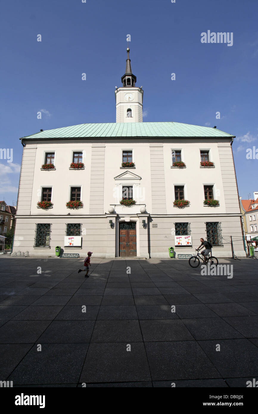 Das Bild zeigt das Rathaus in Gliwice, Polen, 16. August 2007. Hitlers Regime gefälscht einen Angriff auf die Stadt-Radio-Station, einen Grund haben, dringen in Polen am 1. September 1939, dem Beginn des zweiten Weltkriegs. Foto: Lars Halbauer Stockfoto Das Bild zeigt das Rathaus in Gliwice, Polen, 16. August 2007. Hitlers Regime gefälscht einen Angriff auf die Stadt-Radio-Station, einen Grund haben, dringen in Polen am 1. September 1939, dem Beginn des zweiten Weltkriegs. Foto: Lars Halbauer Stockfoto