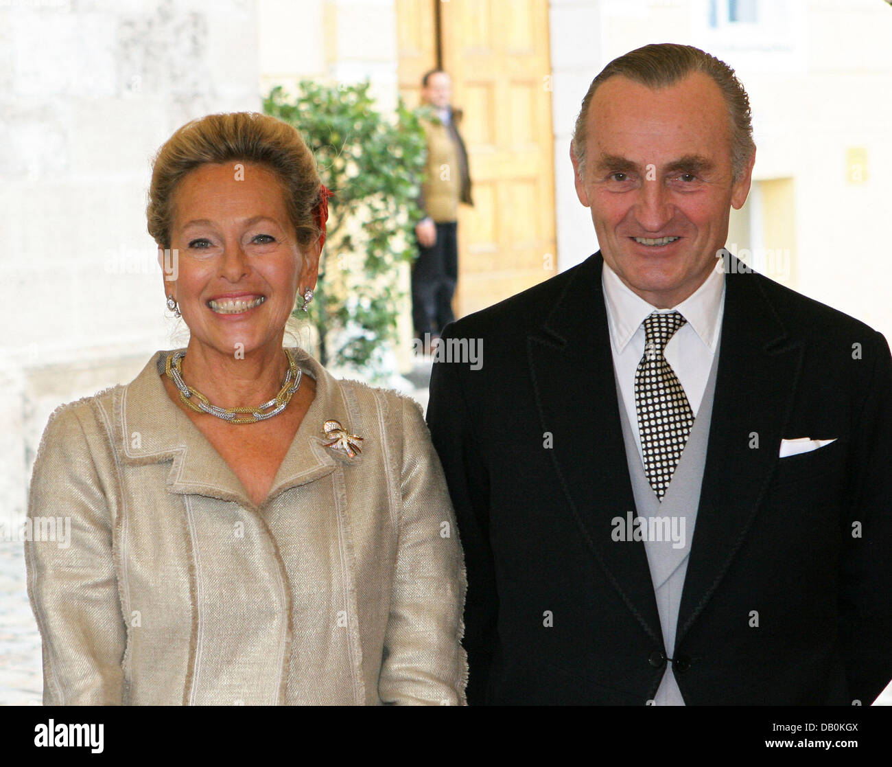 Die Eltern der Braut, Dutchess Elizabeth und Duke Max in Bayern kommen auf die kirchliche Die Eltern der Braut, Dutchess Elizabeth und Duke Max in Bayern kommen auf die kirchliche