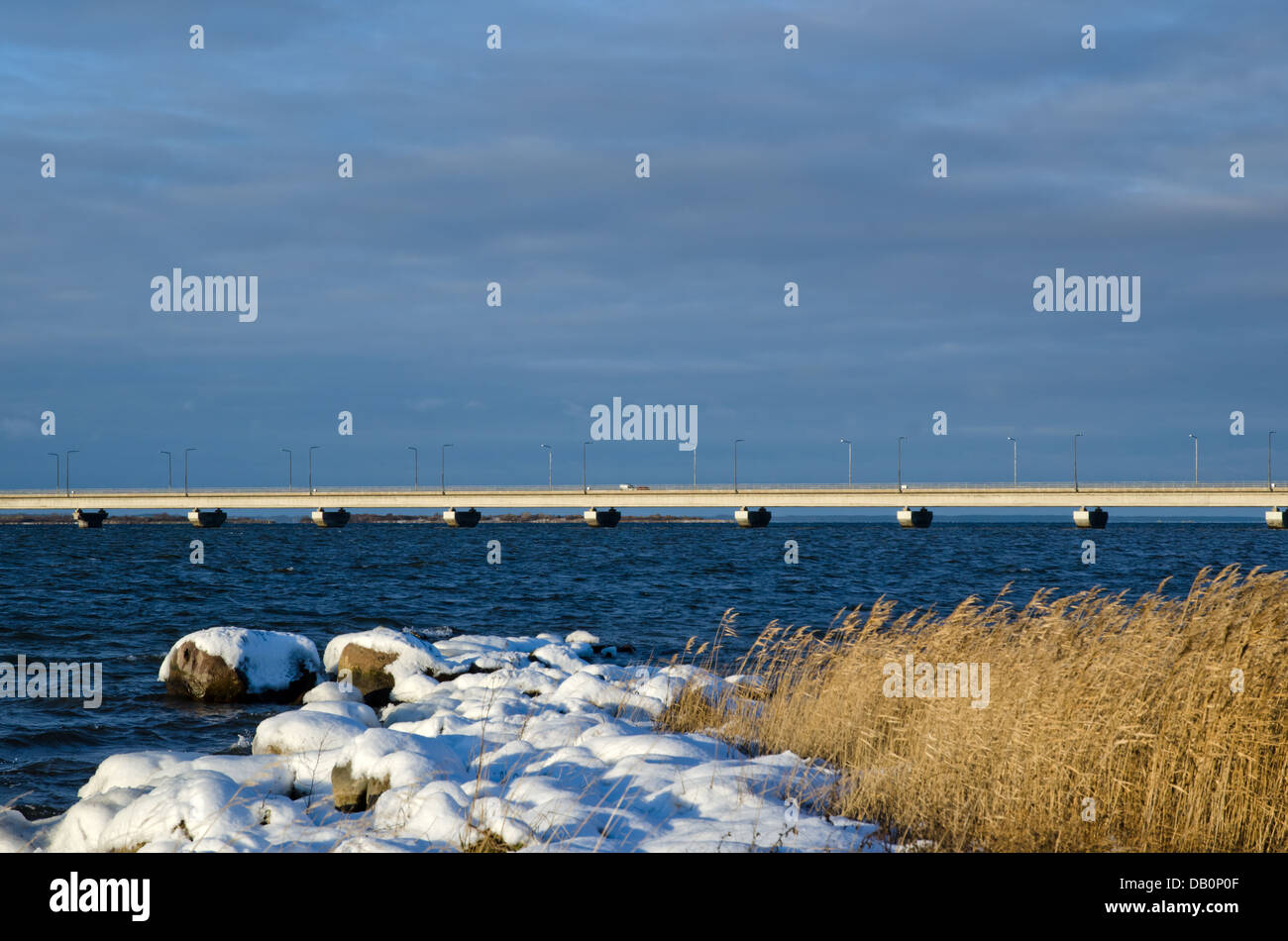 Brücke im Winter Küste Stockfoto