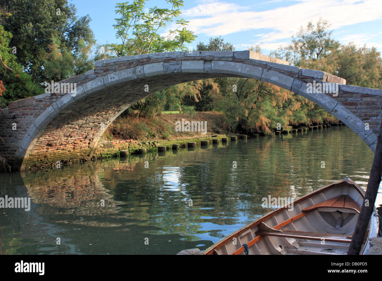 Ponte del Diavolo (Teufelsbrücke) ohne Brüstung, Insel Torcello Stockfoto
