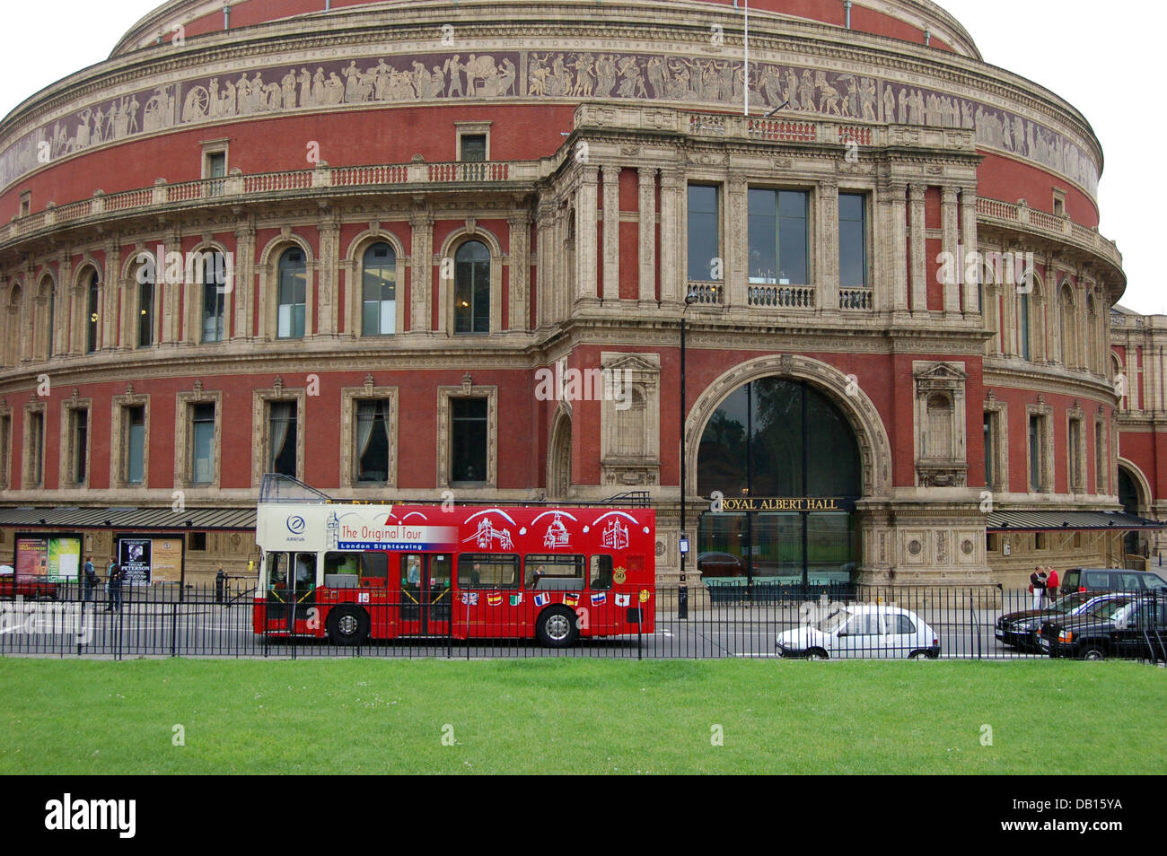 (Dpa-Datei) Die Datei Bild vom Mai 2006 zeigt die Royal Albert Hall London, Vereinigtes Königreich. Foto: Uwe Gerig Stockfoto