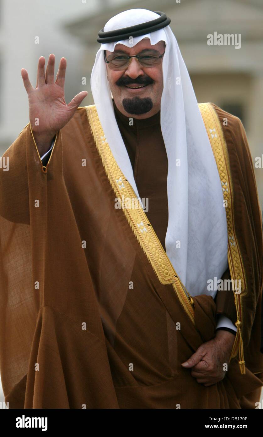 Abdullah bin Abdul Aziz Al Saud König von Saudi Arabien Gesten vor dem Brandeburg Tor in Berlin, Deutschland, 8. November 2007. Der saudische König besucht Deutschland für drei Tage. Foto: Tim Brakemeier Stockfoto