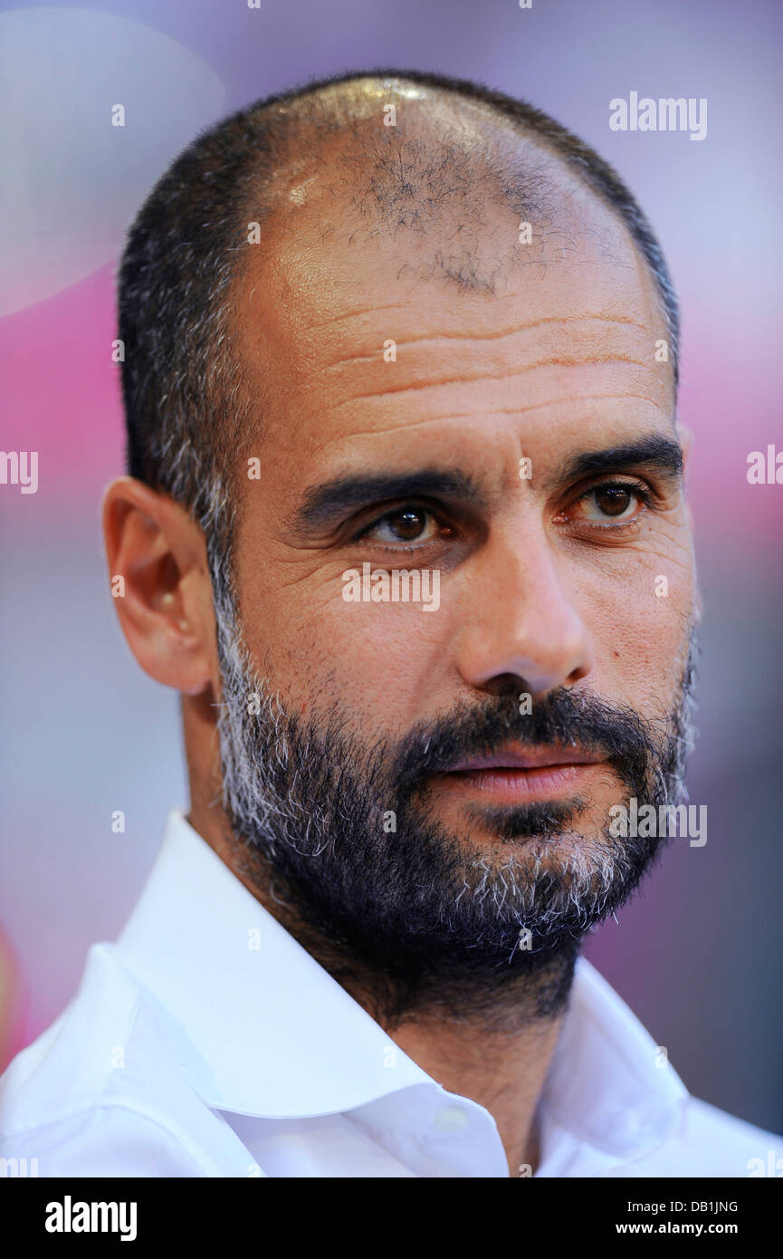 Josep Pep Guardiola Trainer Team Manager Der Deutschen Bundesliga Club Fc Bayern Muenchen Stockfotografie Alamy