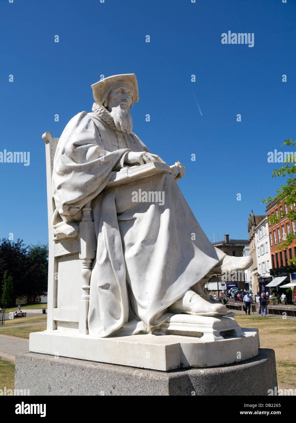 Richard Hooker-Statue im Dom zu schließen, Exeter, Devon, England. Stockfoto