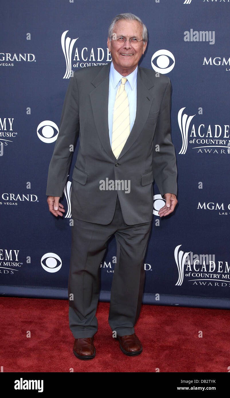 Donald Rumsfeld der Academy of Country Music Awards 2011 in der MGM Grand Garden Arena - Ankünfte Las Vegas, Nevada - 03.04.11 Stockfoto