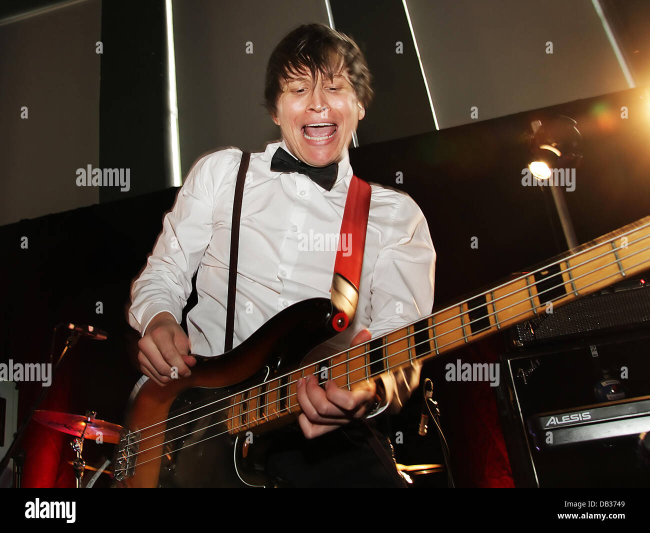 the wombats this modern glitch the wombats this modern glitch