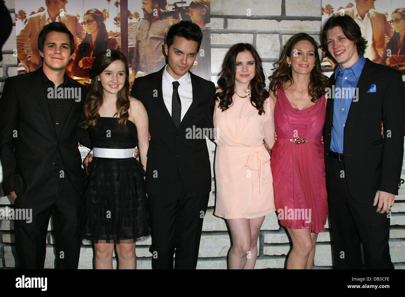 Johnny Simmons, Kaitlyn Dever, Thomas Dekker, Caitlin Custer, Diane Lane und Patrick Fugit Los Angeles Premiere der HBO Serie "Cinema Verite" statt bei Paramount Studios Theatre Los Angeles, Kalifornien - 11.04.11 Stockfoto