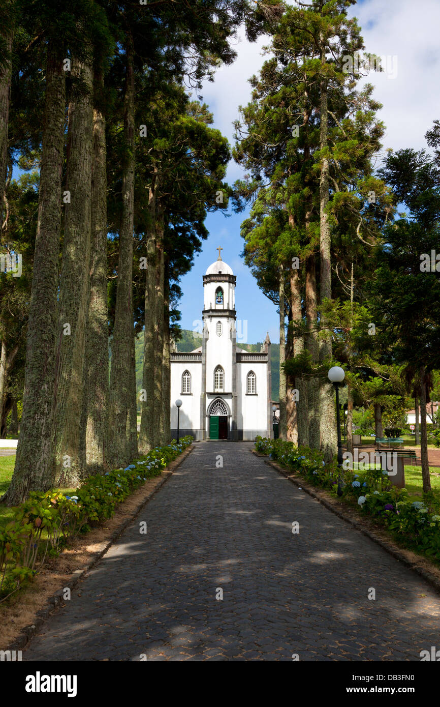 Igreja São Nicolau, kleine Dorfkirche in Sete Cidades, São Miguel, Azoren Stockfoto