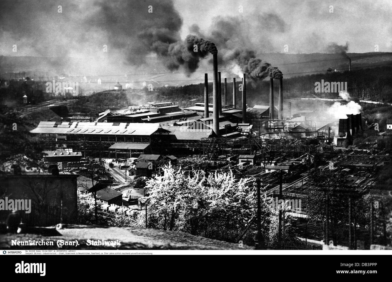 Industrie, Metall, Stahl, Stahlwerk in Neunkirchen an der Saar, Außenansicht, Ansichtskarte, 1920er Jahre, Additional-Rights-Clearences-not available Stockfoto
