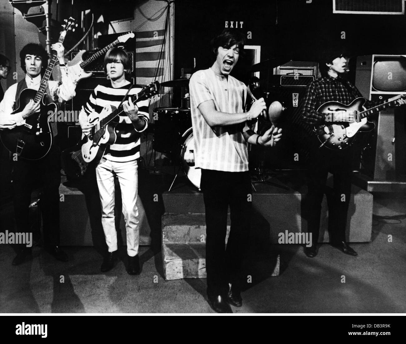 The Rolling Stones, britische Rockgruppe von links: Bill Wyman (* 24.10.1936), Brian Jones (28.2.1942 - 3.7.1969, Mick Jagger (* 26.7.1943), Keith Richards (* 18.12.1943), Bühnenauftritt, 1960er Jahre, Stockfoto