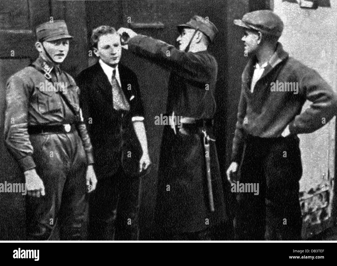 Nationalsozialismus / Nationalsozialismus, Verbrechen, Judenverfolgung, Misshandlung eines Juden, 1933, Zusatz-Rechte-Clearences-nicht vorhanden Stockfoto