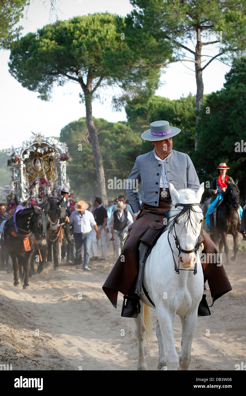 Katholische Pilger machen die jährliche Wallfahrt nach El Rocio durch den Donana Nationalpark in Spanien Stockfoto