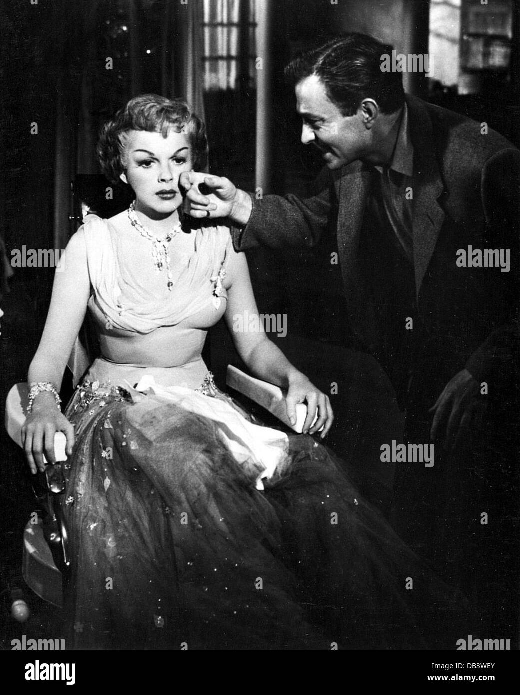 Ein Stern ist Warner Bros., 1954 geboren. Unter der Regie von George Cukor. Mit Judy Garland, James Mason, Stockfoto