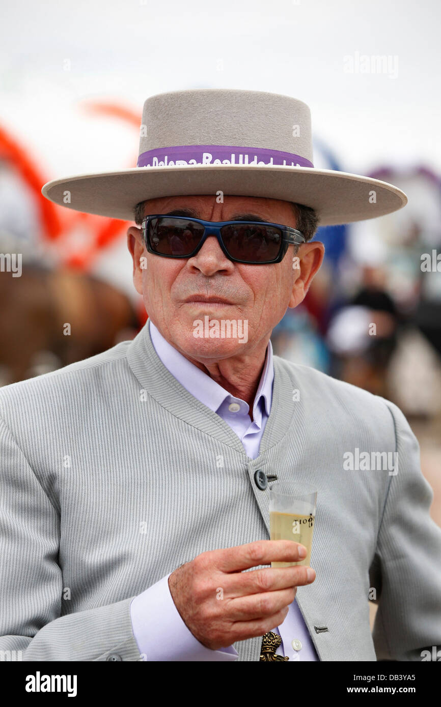 Spanische katholische Pilger machen die jährliche Wallfahrt nach El Rocio in Spanien Stockfoto
