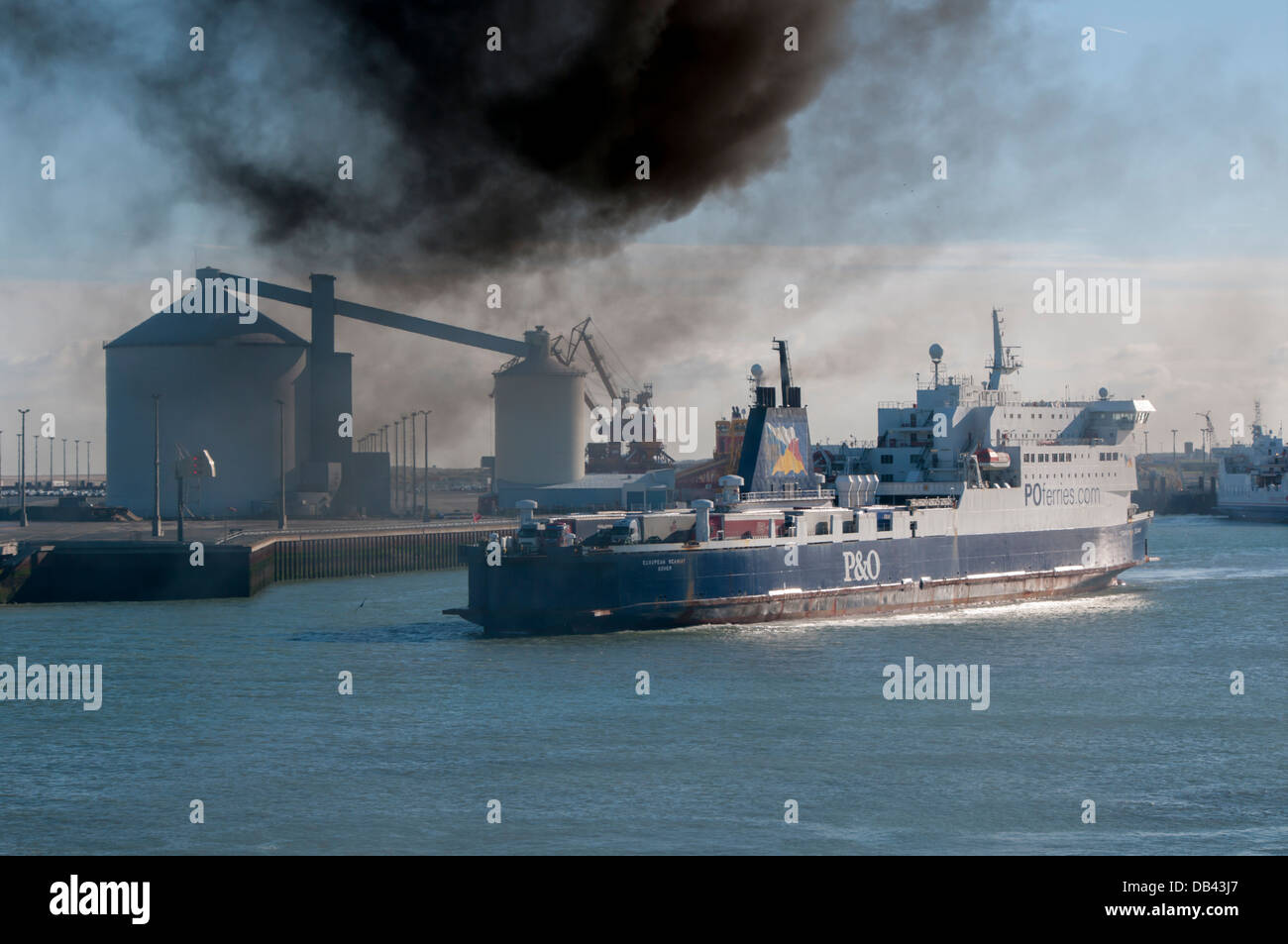 Europa, Frankreich, Nord-Pas-De-Calais, Calais Fährhafen Stockfoto