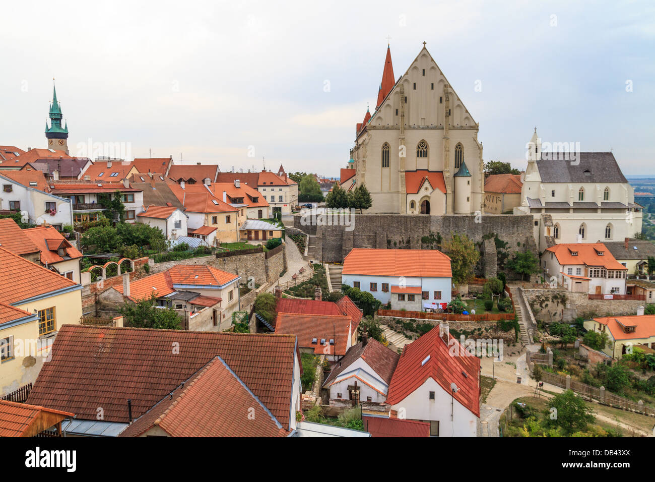 Znojmo, Tschechien - St.-Nikolaus-Kirche und St.-Wenzel-Kapelle Stockfoto