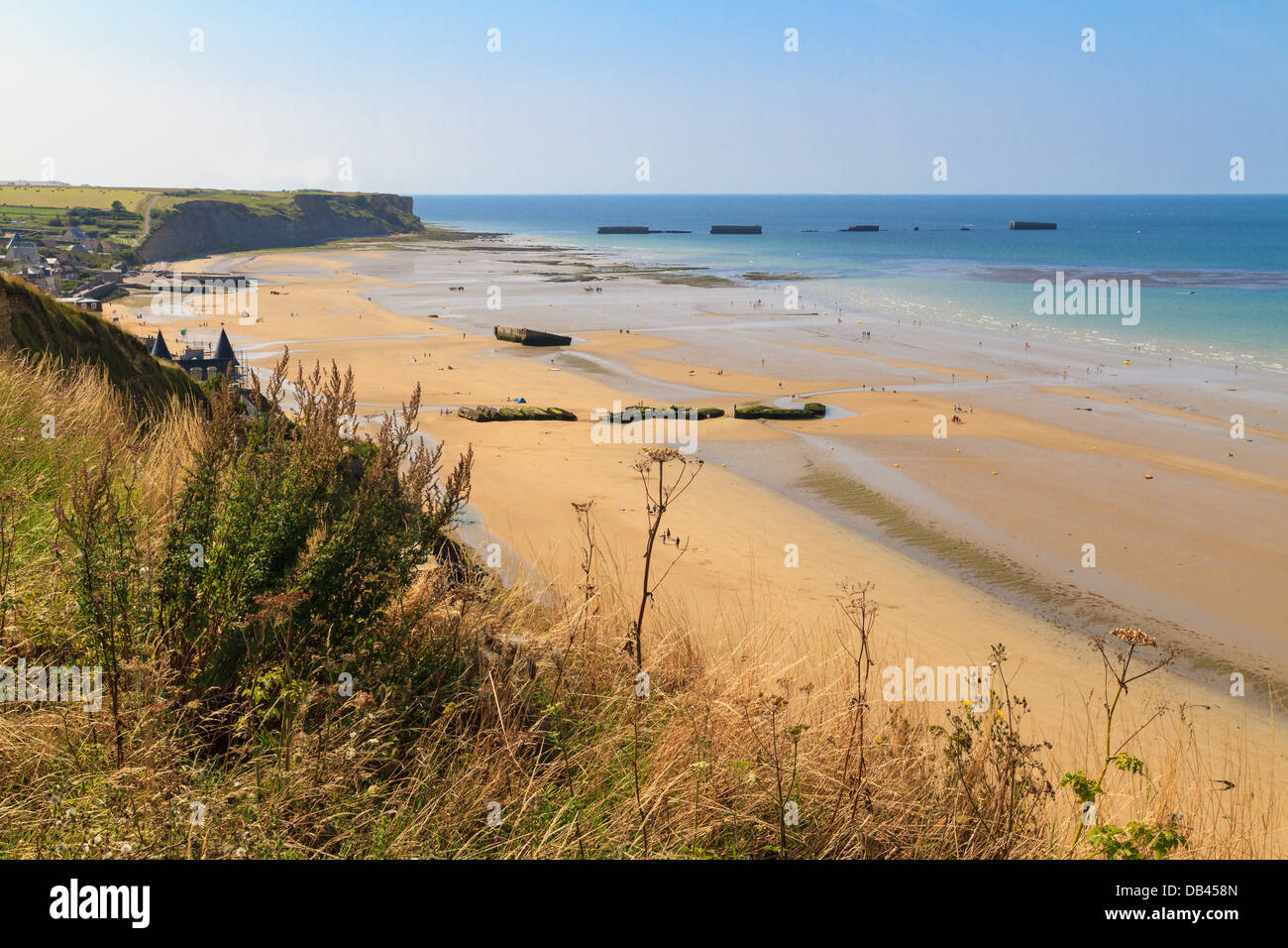 Normandie, bleibt der künstliche Hafen von Arromanches-Les-Bains, Frankreich Stockfoto