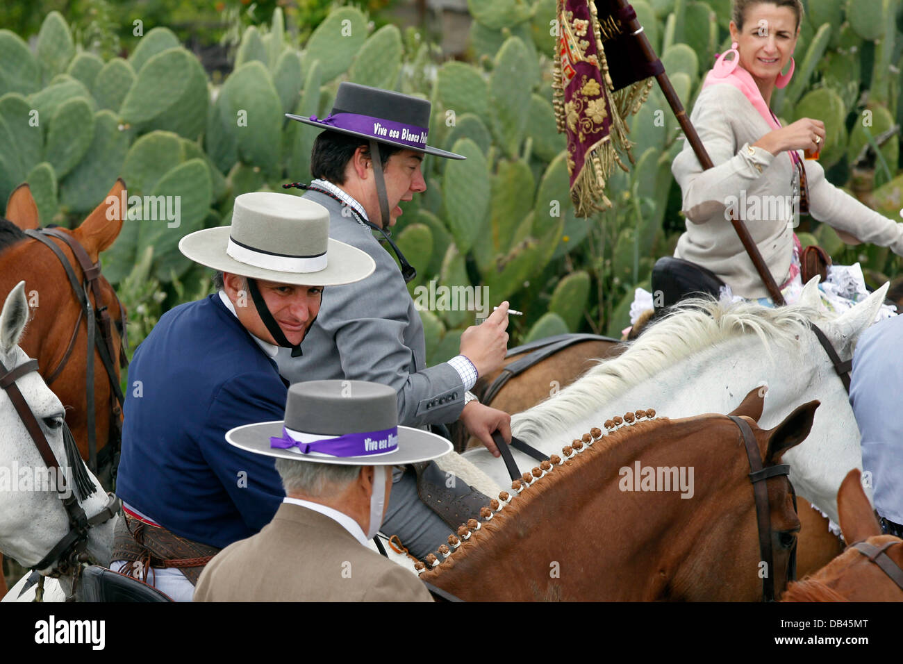 Reiter, so dass die jährlichen katholischen Wallfahrt nach El Rocio in Huelva, Spanien Stockfoto