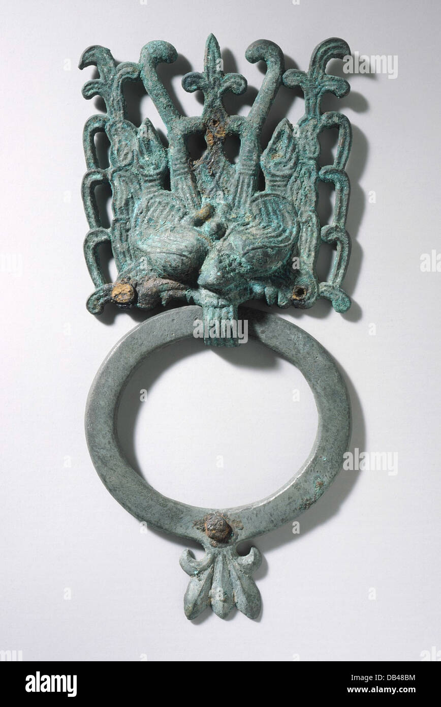 Maske-Halterungen (Huan) mit Ring Griffe M.2002.146.2a-d (1 von 2) Stockfoto