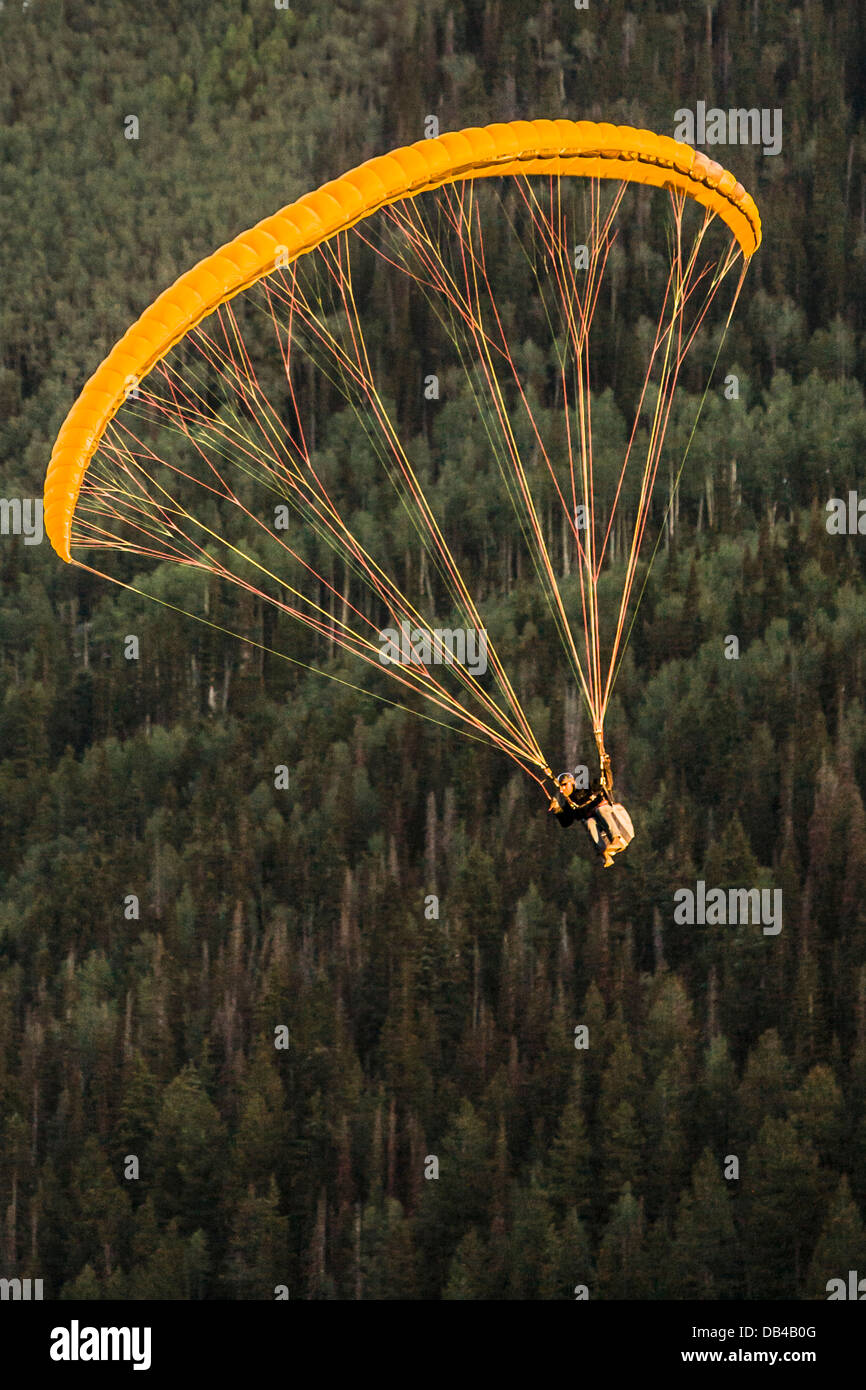 Paragliding über Telluride, Colorado. Stockfoto