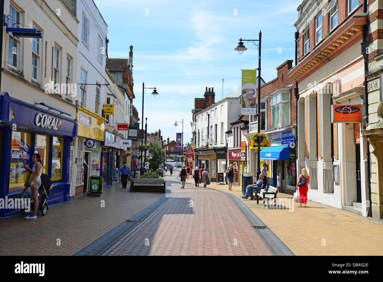 Winchester Street, Basingstoke, Hampshire, England, Vereinigtes