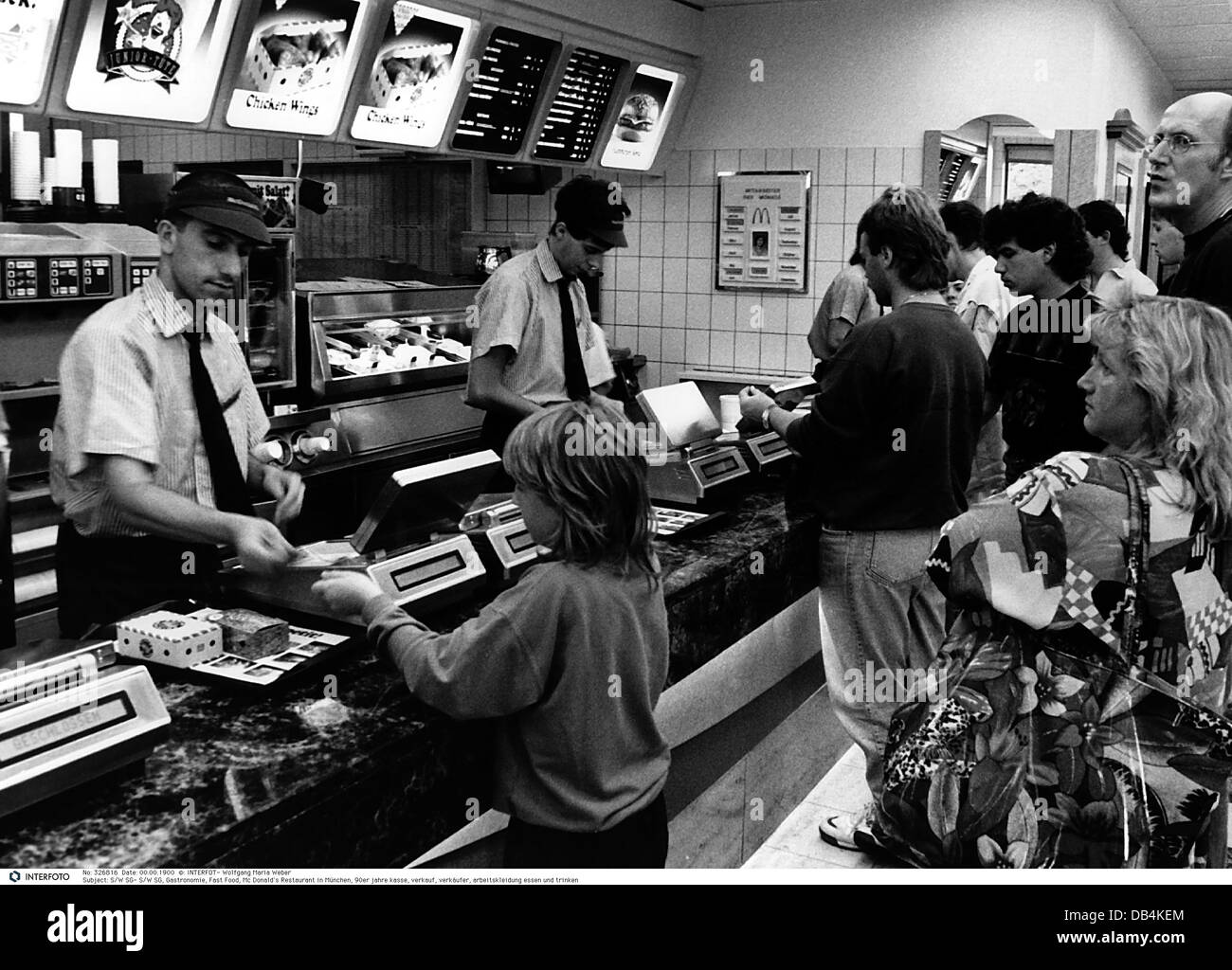 Gastronomie, Fast Food, McDonald's Restaurant, München, Deutschland, 1990er Jahre, , zusätzliche-Rights-Clearences-nicht verfügbar Stockfoto