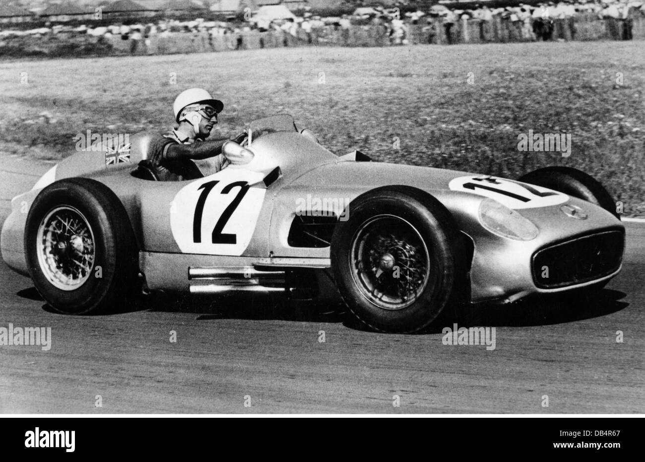 Sport, Autorennen, Stirling Moss mit einem Mercedes W196 Monoposto während eines Rennens, 1955, Additional-Rights-Clearences-not available Stockfoto
