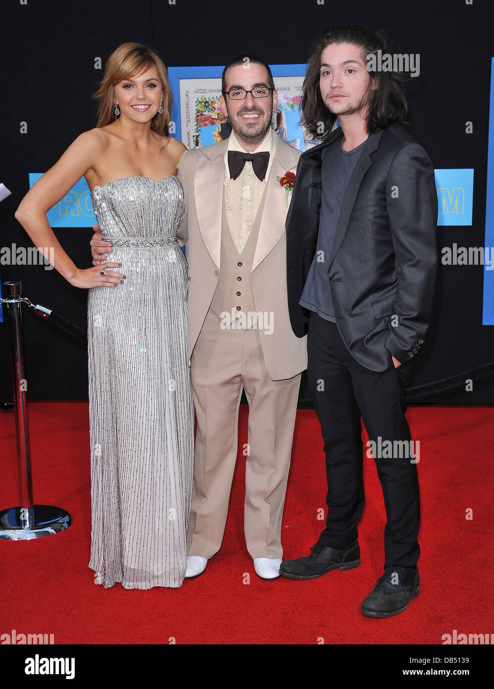 Aimee Teegarden, Joe Nussbaum und Thomas McDonnell Welt-Premiere von "Prom" am El Capitan Theatre Hollywood, Kalifornien - 21.04.11 Stockfoto