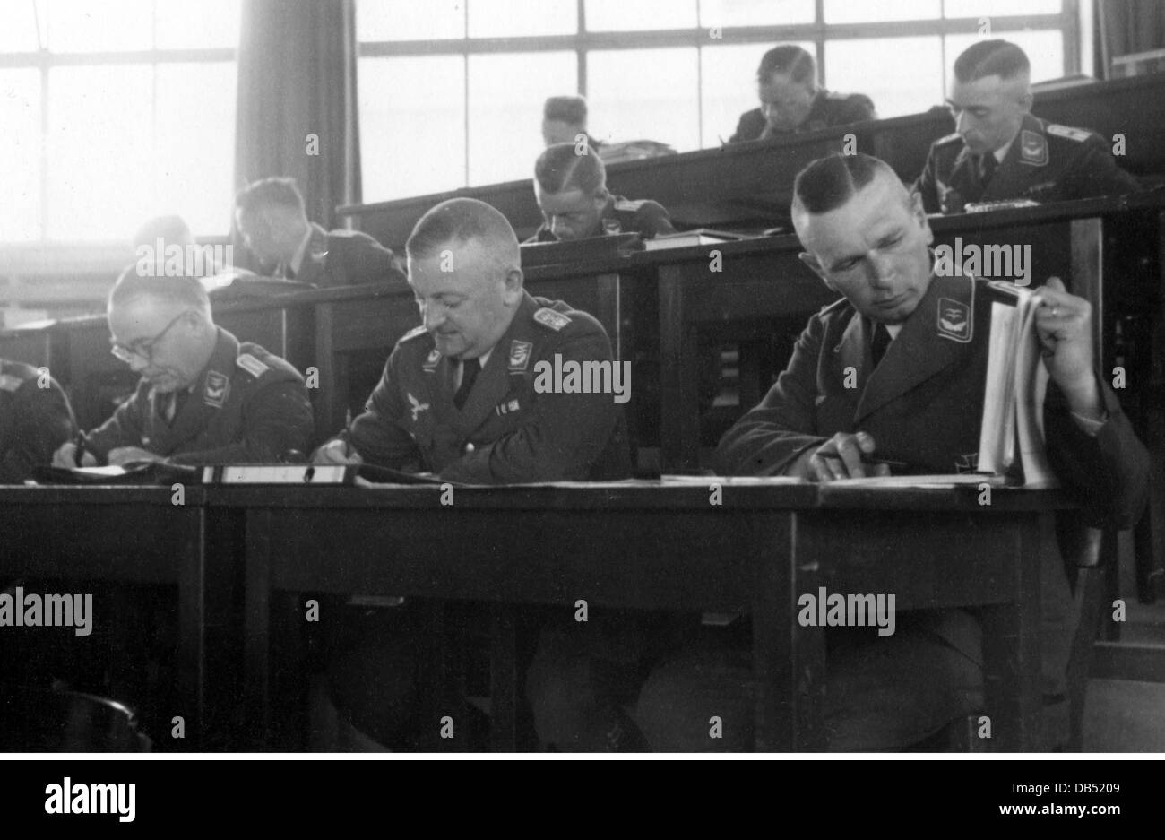 Nationalsozialismus, Militär, Wehrmacht, Luftwaffe, Bildung, Flak-Artillerieschule Wudrow, Deutschland, Offiziere im Auditorium, 1939, Zusatzrechte-Abfertigung-nicht vorhanden Stockfoto