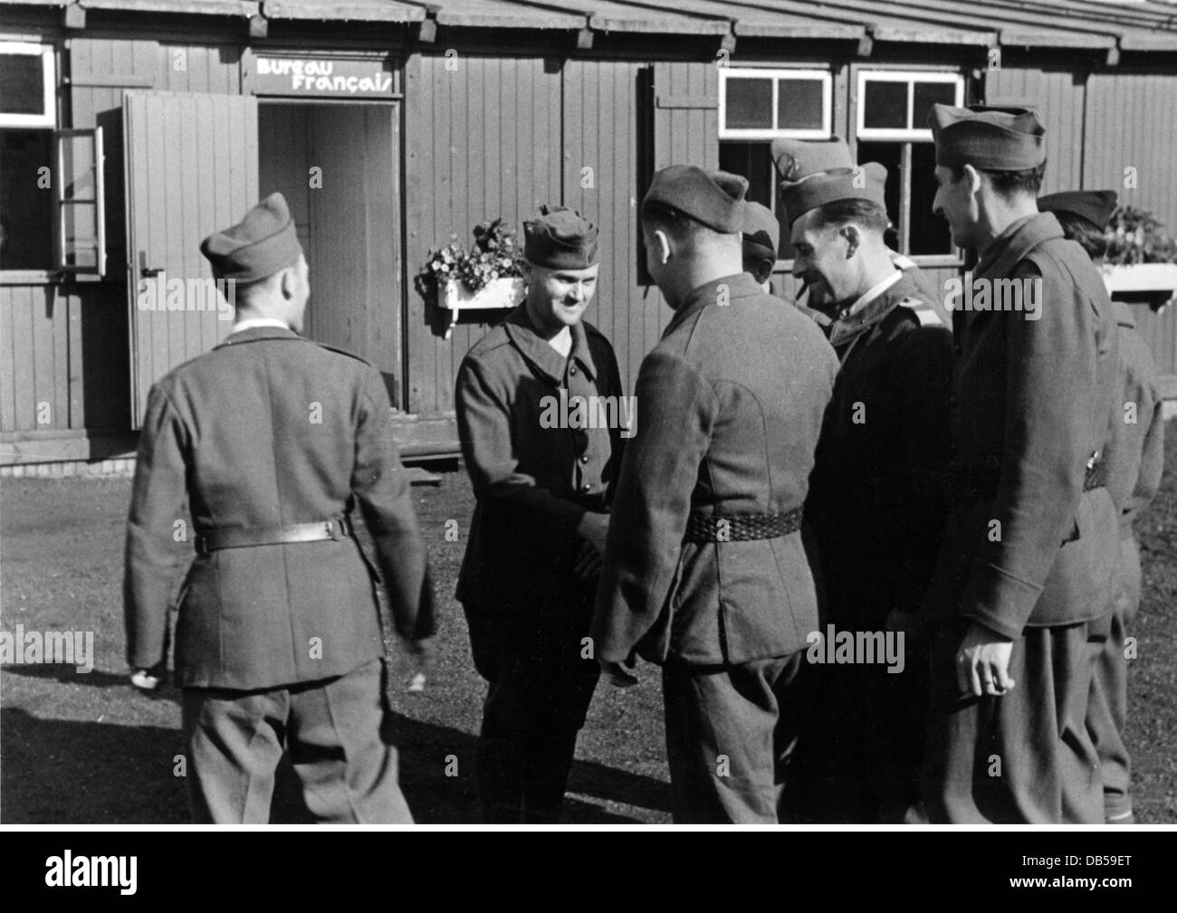 Ereignisse, 2. Weltkrieg, Frankreich, Freilassung französischer Kriegsgefangener, als Gegenleistung für das passive Verhalten der Bürger von Dieppe während des alliierten Überfalls am 19.8.1942, Berlin, Deutschland, September 1942, Zusatzrechte-Clearences-nicht verfügbar Stockfoto