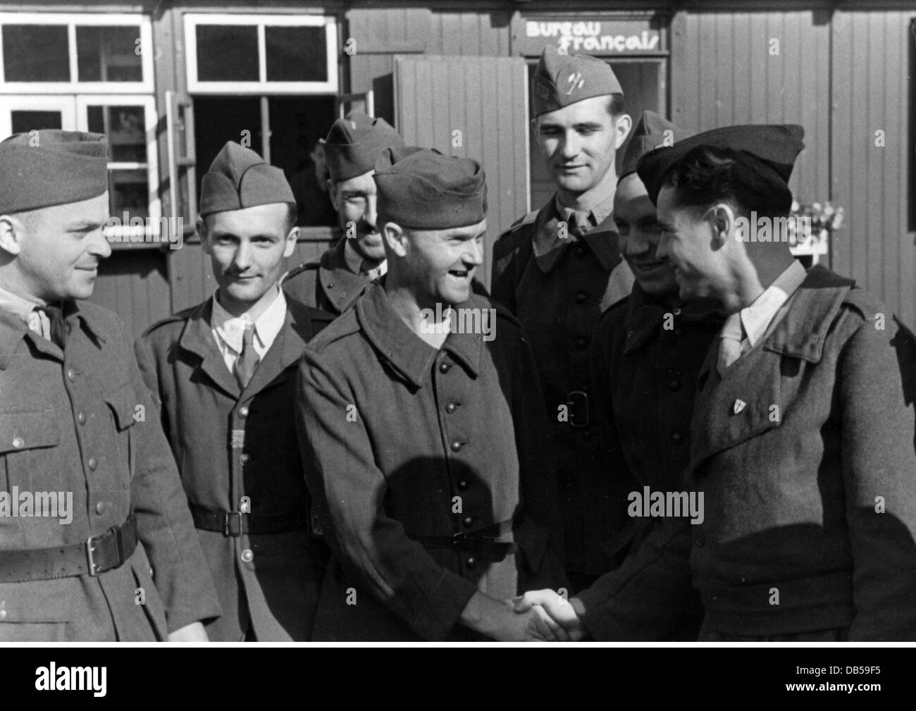 Ereignisse, 2. Weltkrieg, Frankreich, Freilassung französischer Kriegsgefangener, als Gegenleistung für das passive Verhalten der Bürger von Dieppe während des alliierten Überfalls am 19.8.1942, Berlin, Deutschland, September 1942, Zusatzrechte-Clearences-nicht verfügbar Stockfoto