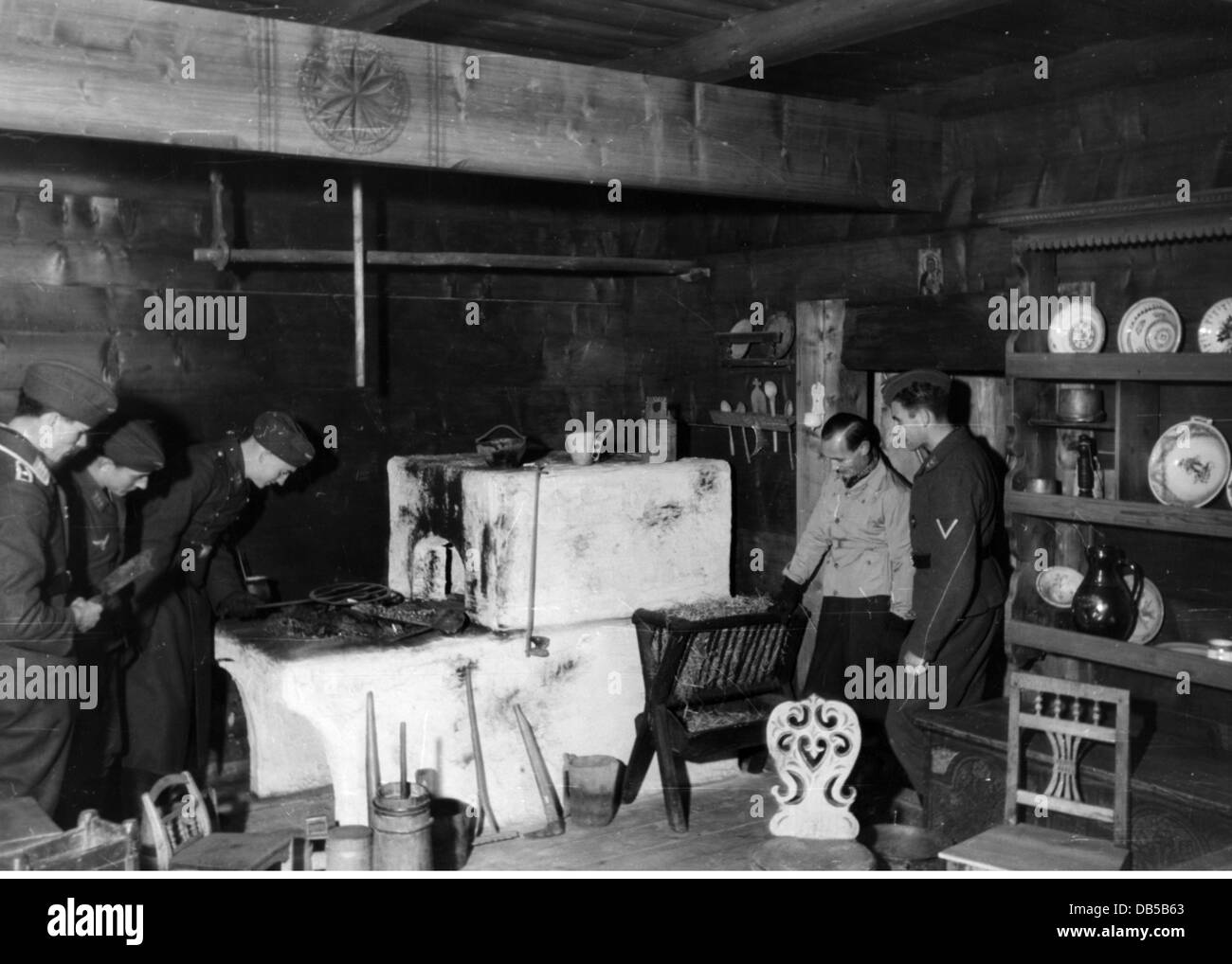 Veranstaltungen, 2. Weltkrieg, Polen, hinter der Front, deutsche Soldaten in Zakopane, 22.12.1941, Zusatzrechte-Clearences-nicht vorhanden Stockfoto