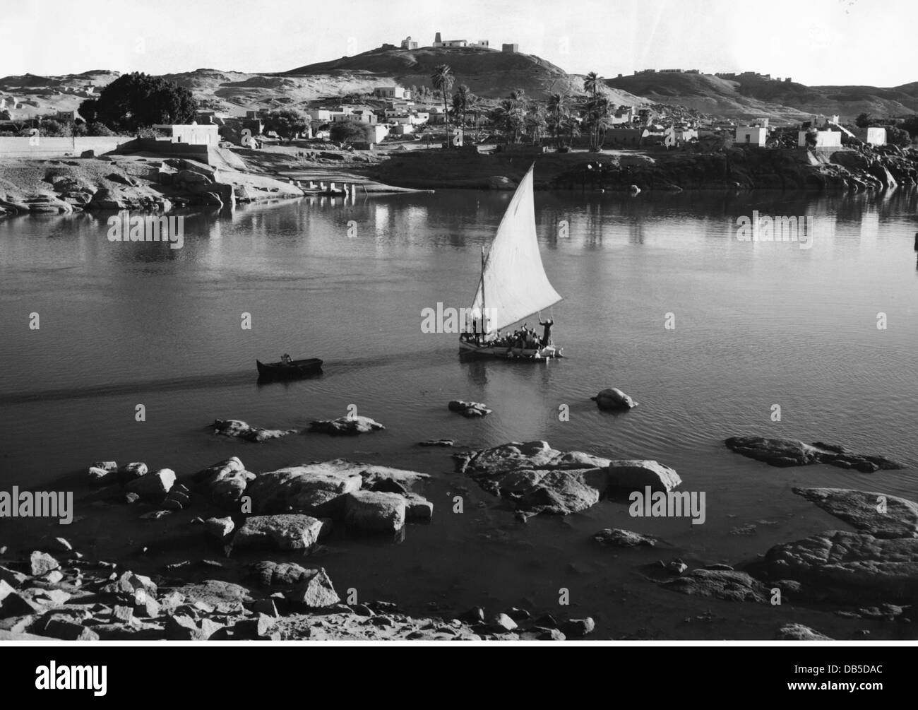Geographie / Reisen, Ägypten, Verkehr, ägyptisches Segelboot (felluca) auf dem Nil bei Assuan, um 1950, Additional-Rights-Clearences-not available Stockfoto