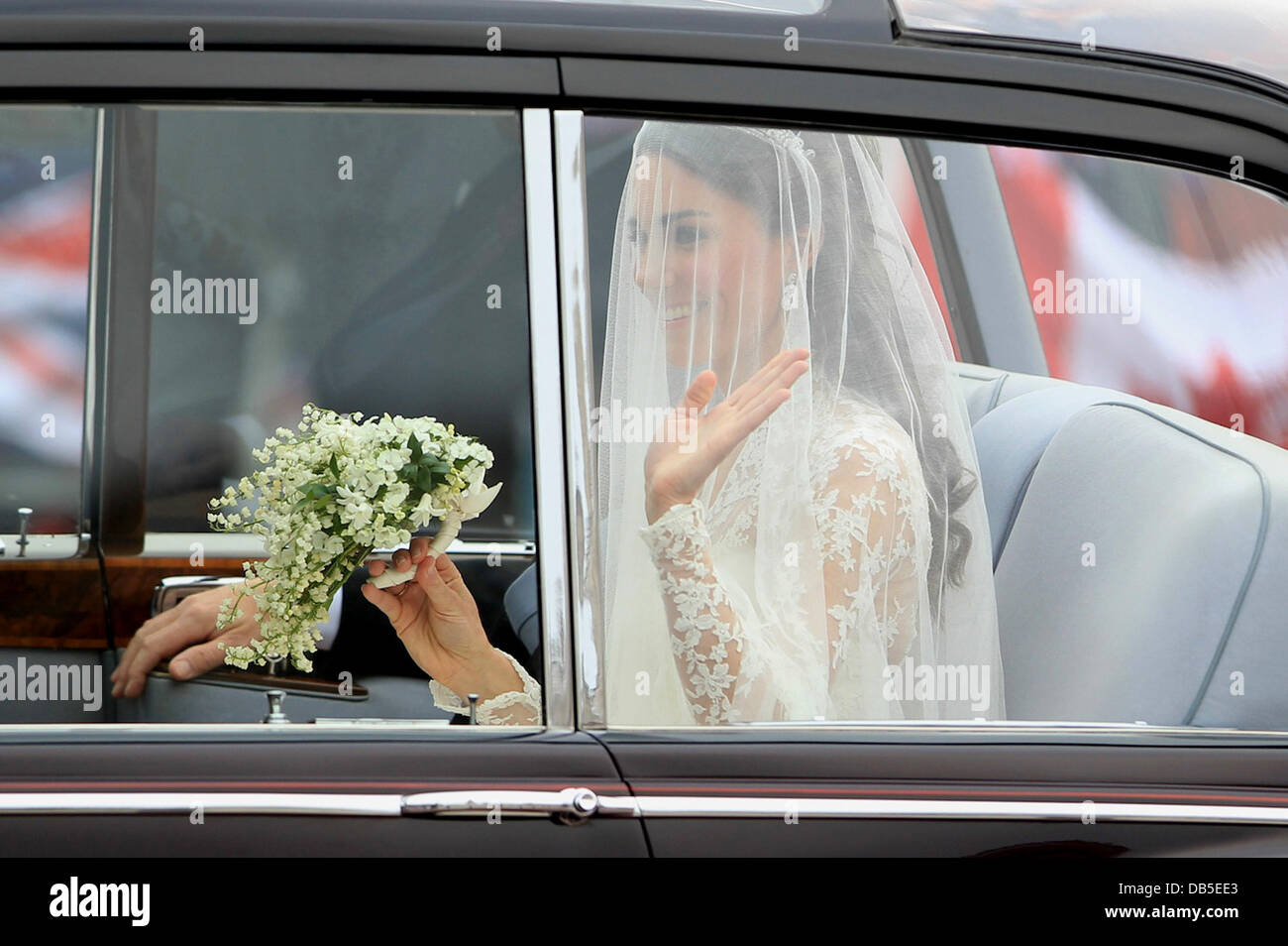 Catherine Middleton ankommen, die Hochzeit von Prinz William und Catherine Middleton - The Mall London, England - 29.04.11 Stockfoto