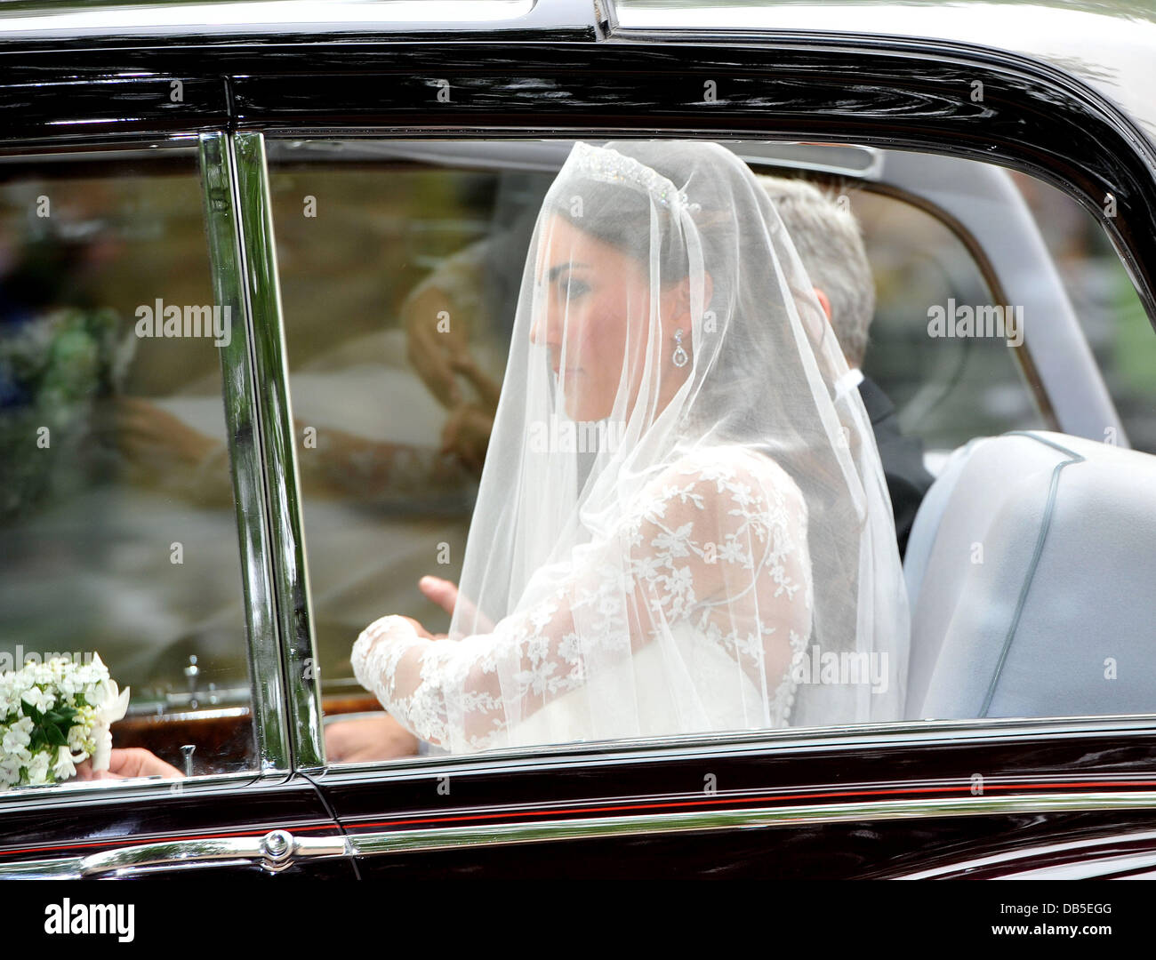 Catherine Middleton ankommen, die Hochzeit von Prinz William und Catherine Middleton - The Mall London, England - 29.04.11 Stockfoto