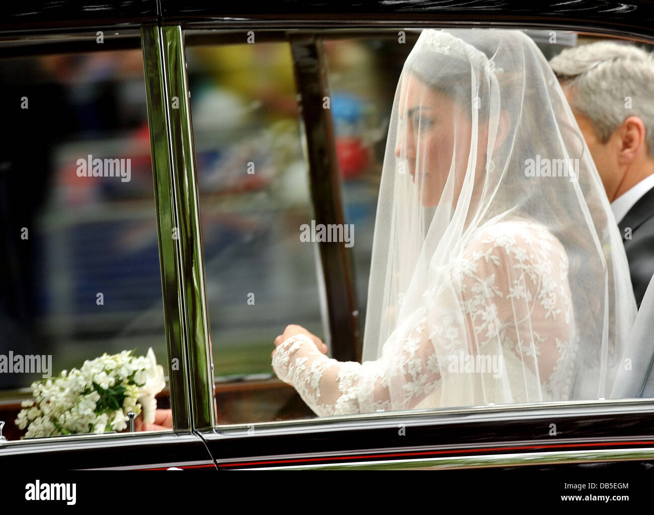 Catherine Middleton ankommen, die Hochzeit von Prinz William und Catherine Middleton - The Mall London, England - 29.04.11 Stockfoto