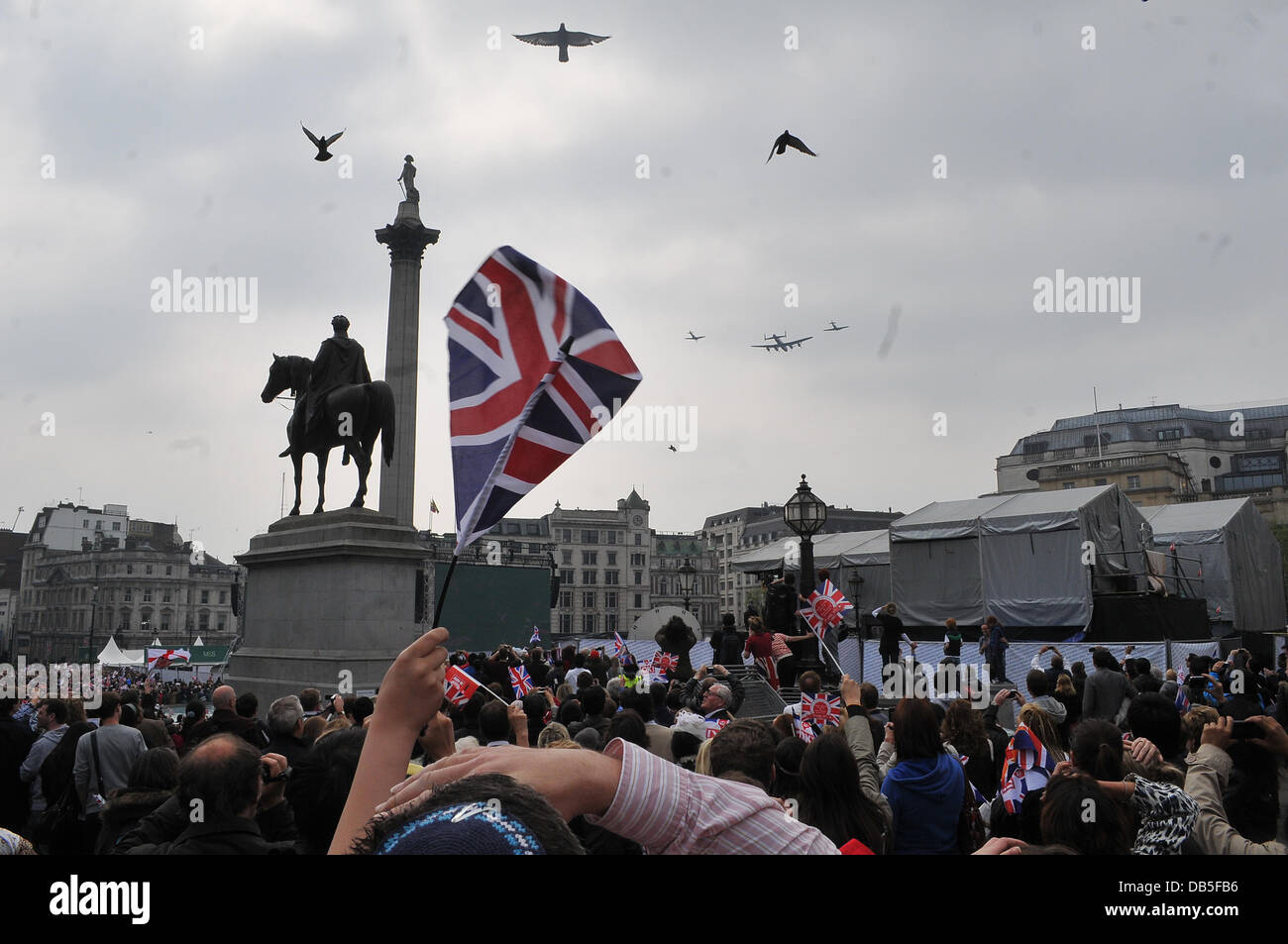 Die Hochzeit von Prinz William und Catherine Middleton - Vorbeiflug von der Royal Air Force und Battle of Britain Memorial Flight London, England – 29.04.11 Stockfoto