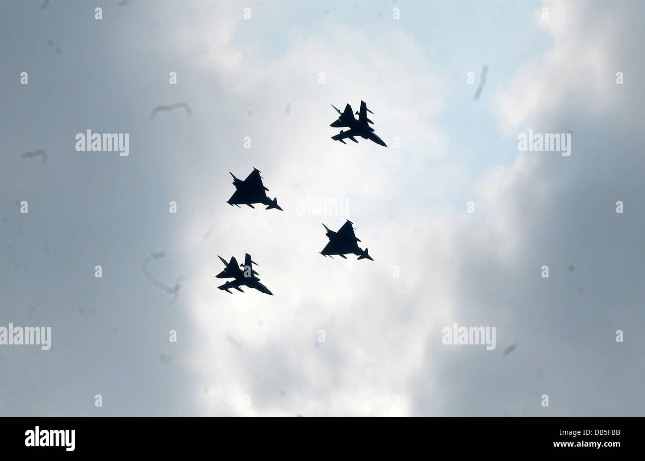 Die Hochzeit von Prinz William und Catherine Middleton - Vorbeiflug von der Royal Air Force und Battle of Britain Memorial Flight London, England – 29.04.11 Stockfoto