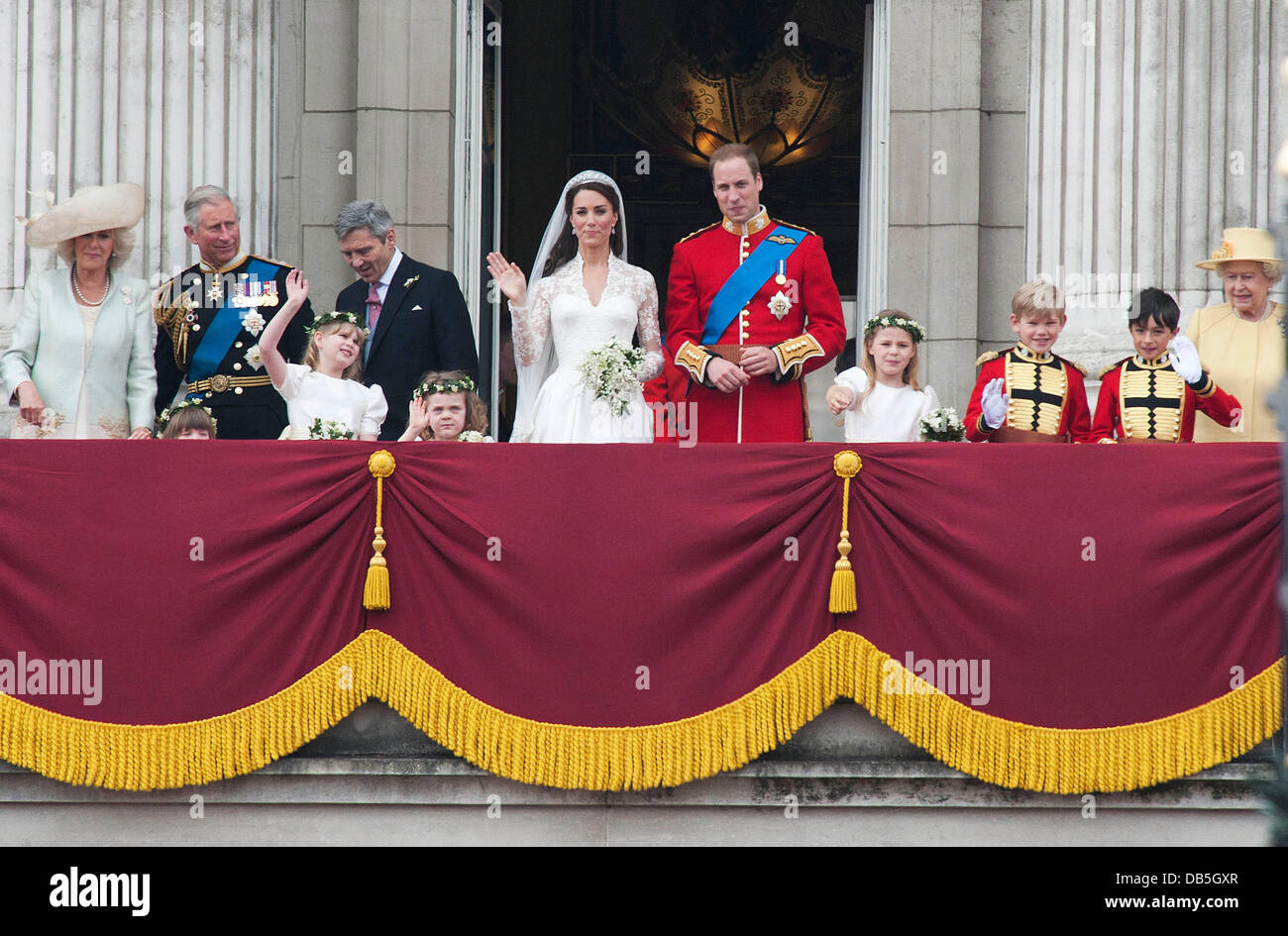 Camilla, Herzogin von Cornwall, Prinz Charles, Prinz von Wales, Michael Middleton, Lady Louise Windsor, Grace van Cutsem, Margarita Armstrong-Jones, Prinz William und Catherine Middleton, Tom Pettifer, William Lowther-Pinkerton und Königin Elizabeth ll Th Stockfoto