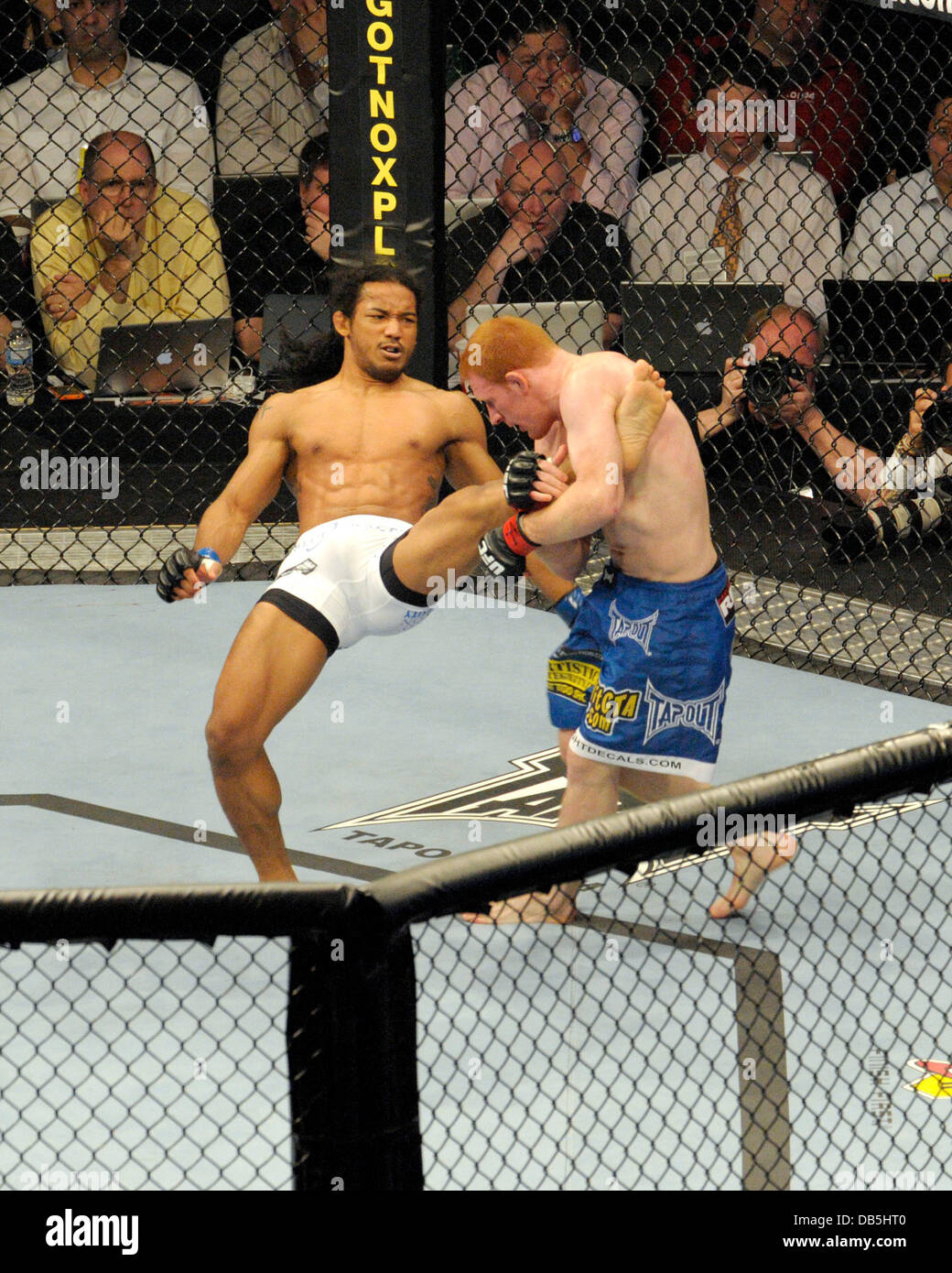 Ben Henderson Vs Mark Bocek UFC 129 - Leichtgewicht Kampf statt im Rogers Centre. Toronto, Kanada - 30.04.11 Stockfoto