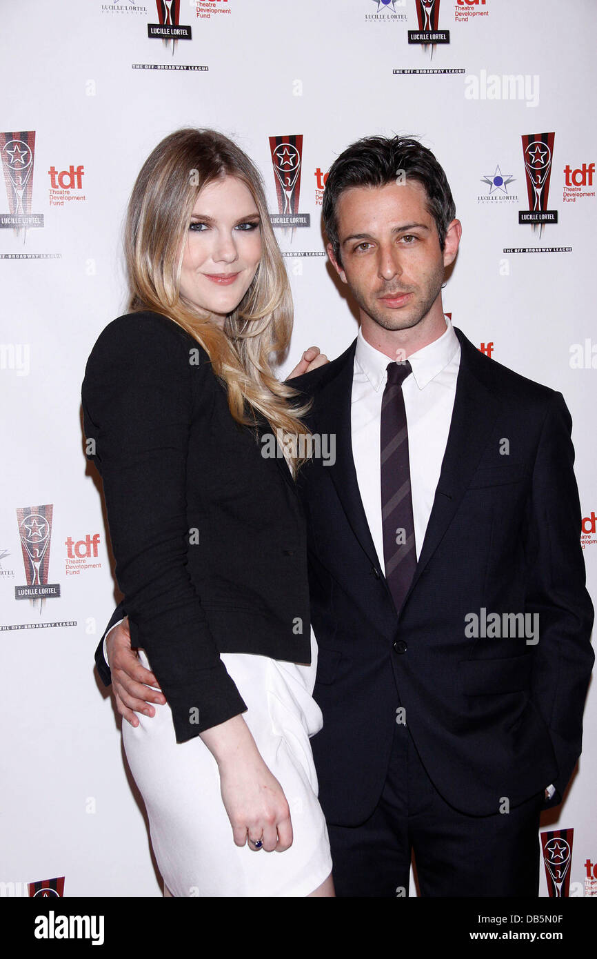 Lily Rabe und Jeremy Strong 26. jährliche Lucille Lortel Preise NYU Skirball Center - Ankunft New York City, USA - 01.05.11 gehalten Stockfoto