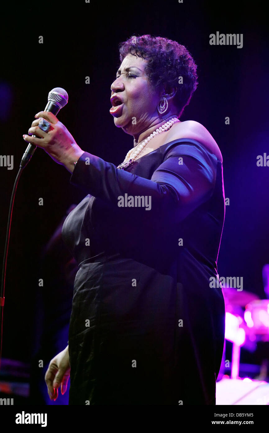 Aretha Franklin Candie Foundation 2011 Veranstaltung Benefiz-Gala bei Cipriani 42nd Street - Live Performance New York City, USA - 03.05.11 zu verhindern Stockfoto