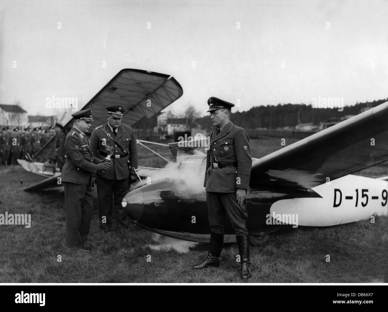 Nationalsozialismus, Organisationen, NSFK, Taufe von Segelflugzeugen, Berlin, 10.4.1937, Zusatzrechte-Freierungen-nicht vorhanden Stockfoto