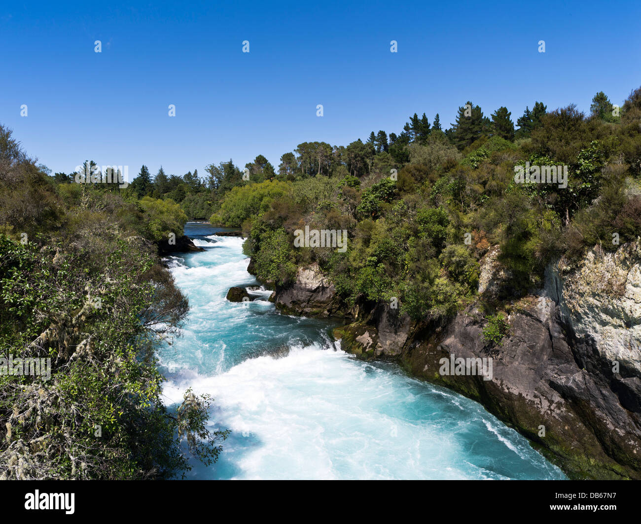 dh Huka Falls TAUPO Neuseeland Waikato River Wasserfälle Wasser Stromschnellen Stockfoto