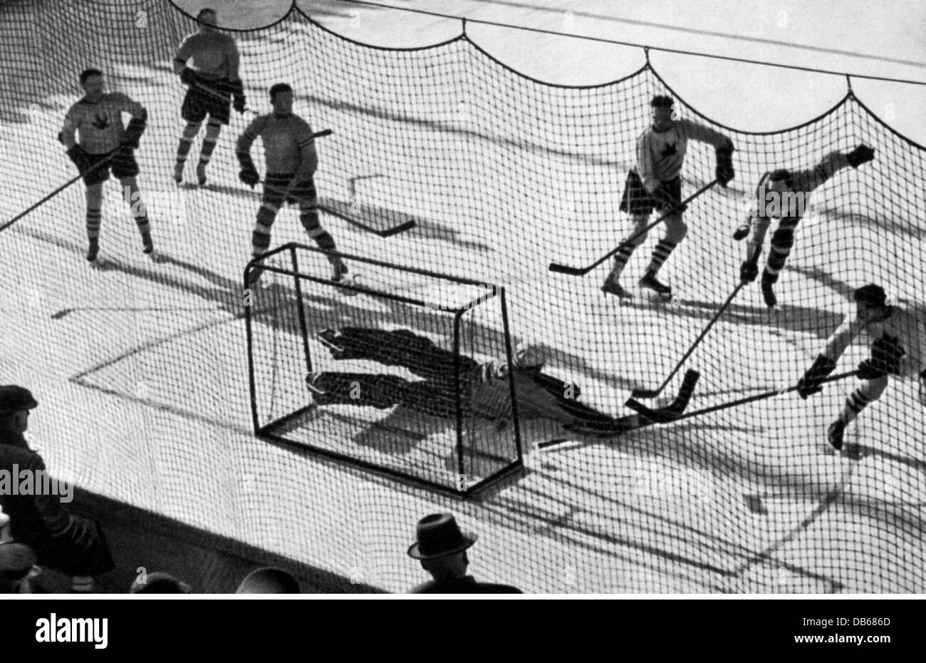 Hockeyspiel der 1930er jahre Fotos und Bildmaterial in hoher